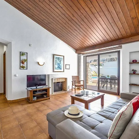 וילה Aveiros By אלבופיירה